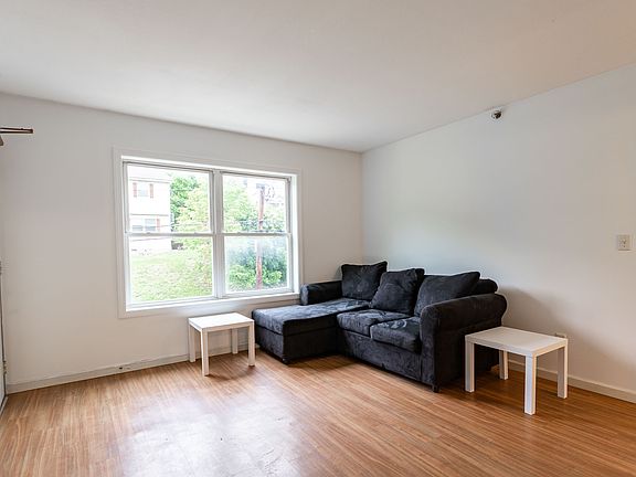 2nd image of 527 Grant Ave #10635477