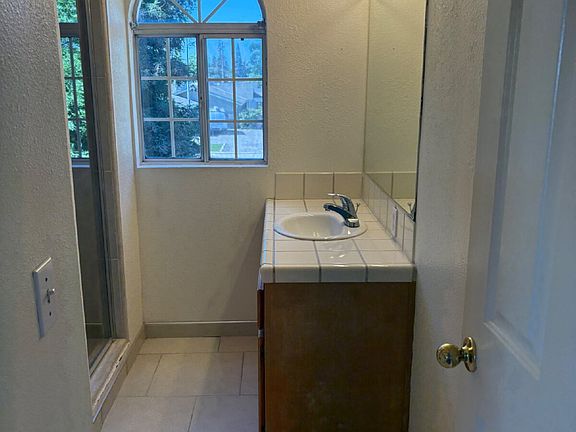 3rd image of 568 W Mesa Ave APT 202