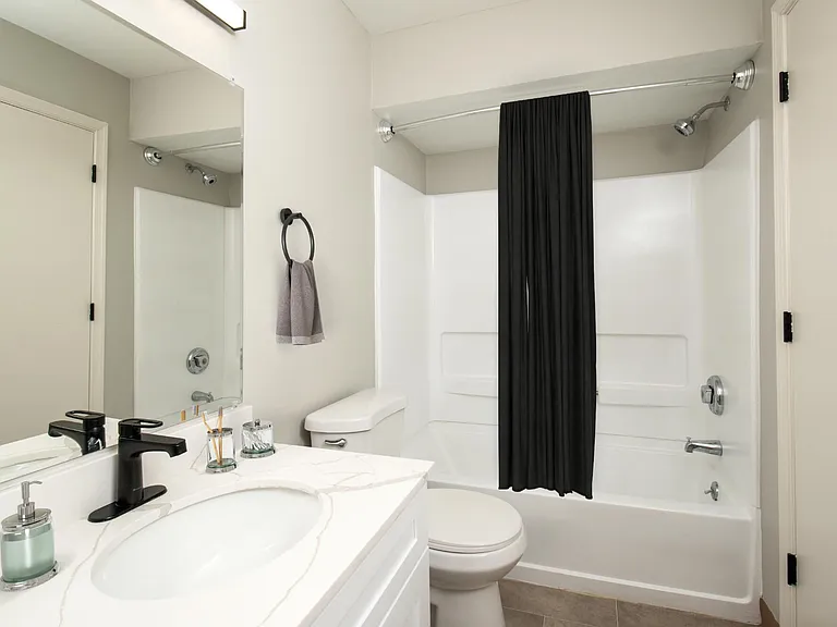 Iron Ridge and Stonegate Apartments — Photo 21