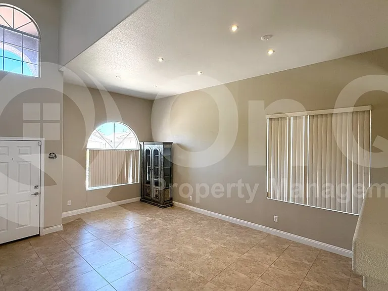 3211 E Behrend Dr — Photo 11