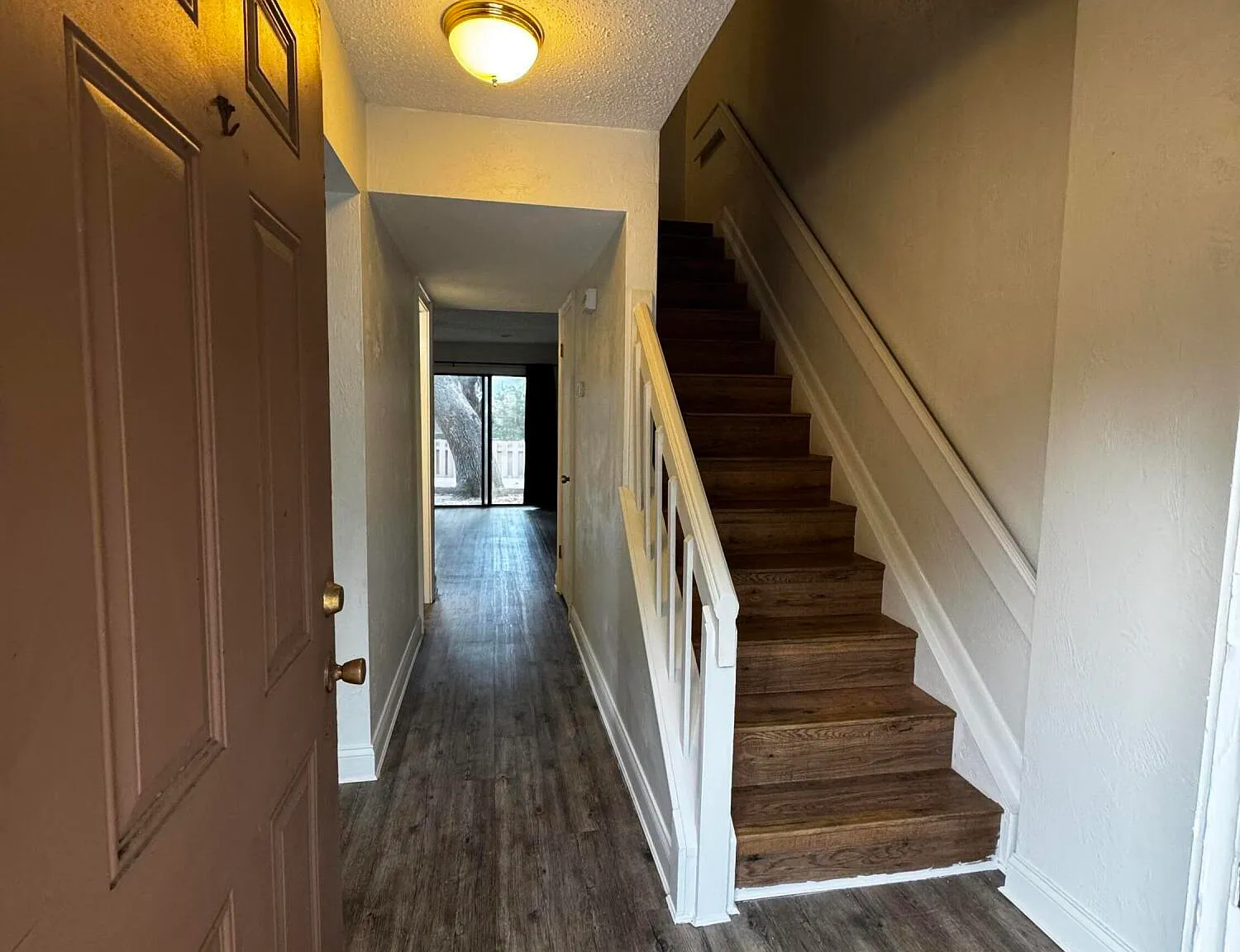 2 bed, 2.5 bath, 1280 sqft, $1,495 — Photo 2