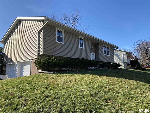 2nd image of 1302 W Kingsway Dr