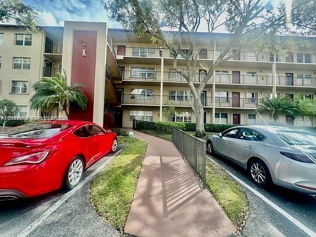 801 SW 133rd Ter #105K