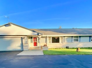 17325 W Small Rd, New Berlin, WI 53146