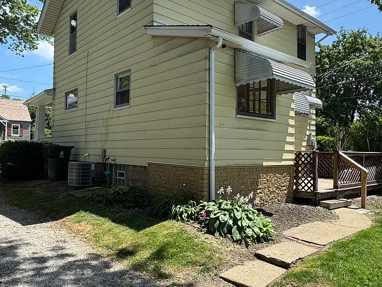160 Fairview Ave — Photo 3