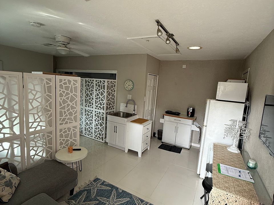 1st image of 3417 Kingswood Dr