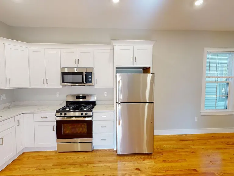 1621D Tremont St #4 — Photo 6