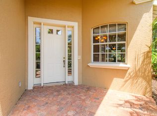 5820 Stem Dr, Naples, FL 34110