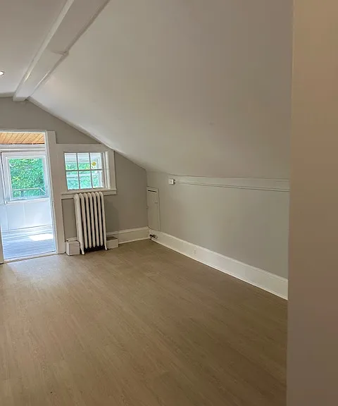 525 W Green St #4 — Photo 1