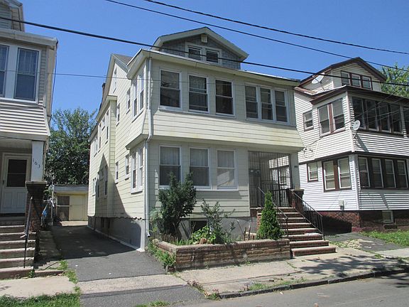 3rd image of 165 Brookside Ave