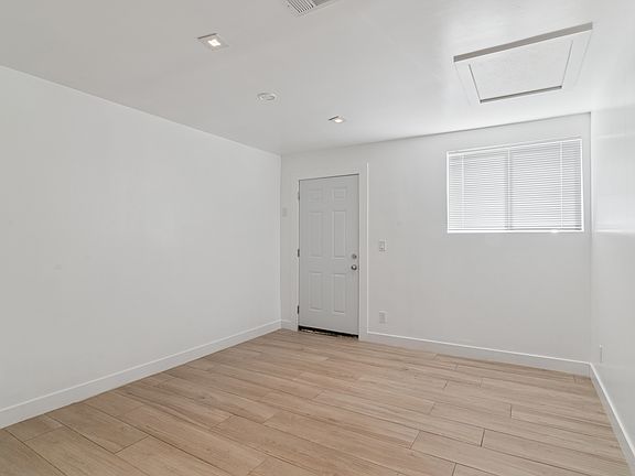 4th image of 16001 Ludlow St