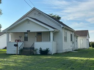 105 E Walnut St, Coal City, IL 60416