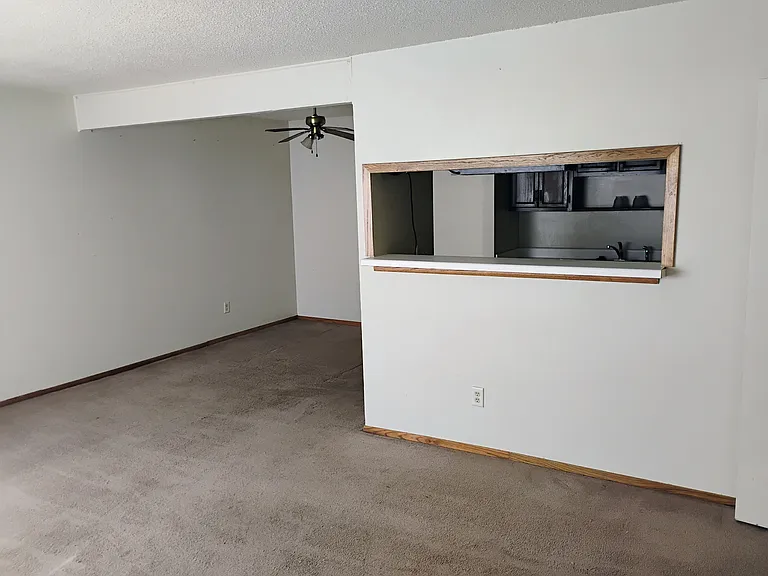 2560A Ivy Hill Ln — Photo 2