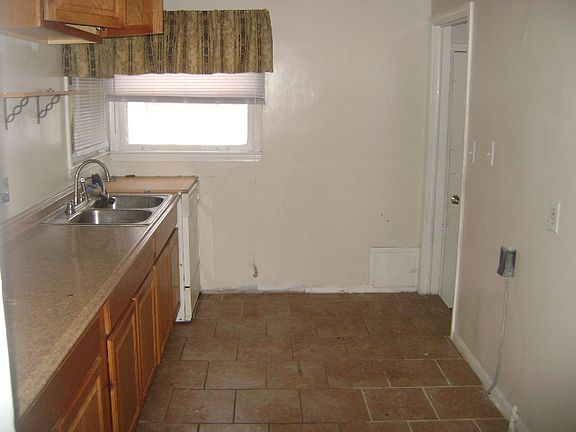5th image of 11356 Winston Ave