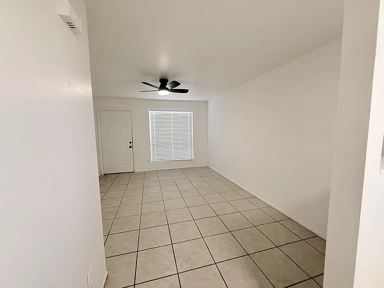 12829 N 113th Ave #1 — Photo 10
