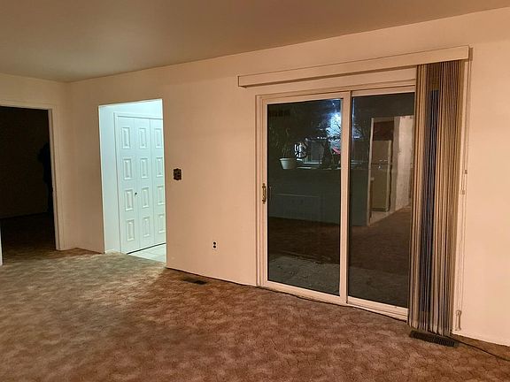 3rd image of 8691 Winchester Dr
