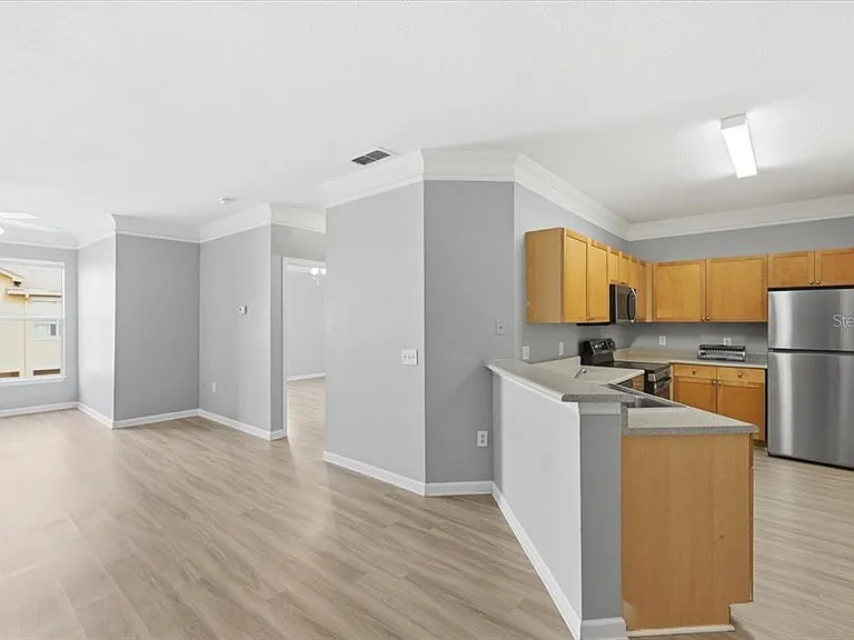 19921 Villa Ridge Dr #203 — Photo 14