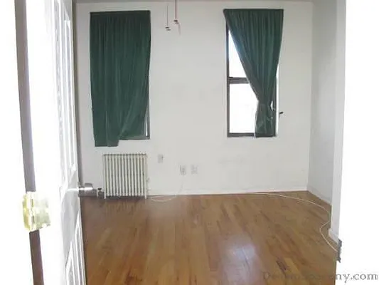 Rented by Dream Space Realty | media 15