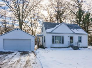 2656 Hillview Rd, Mounds View, MN 55112