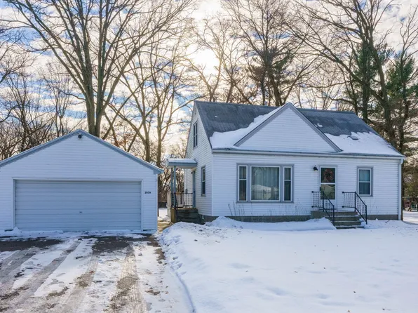 2656 Hillview Rd, Mounds View, MN 55112