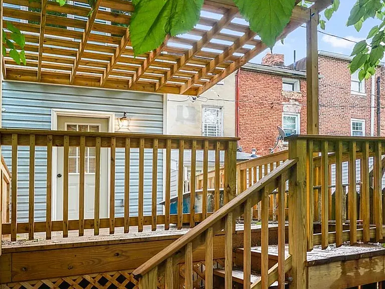 106 Callender St — Photo 22