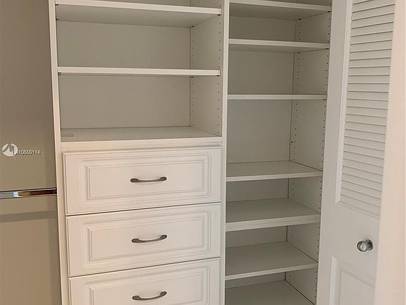 4th image of 2423 Fisher Island Dr