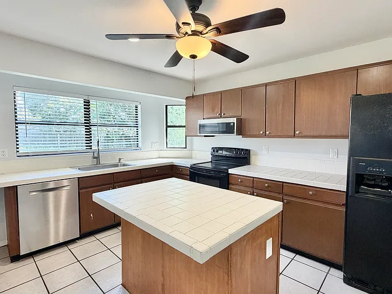 6048 Garrett St — Photo 22