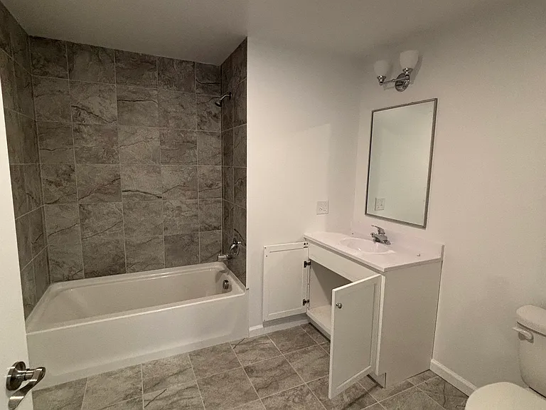 1137 Stuyvesant Ave #205 — Photo 4