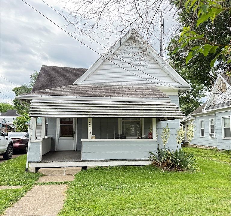 2nd image of 2410 Lynn St
