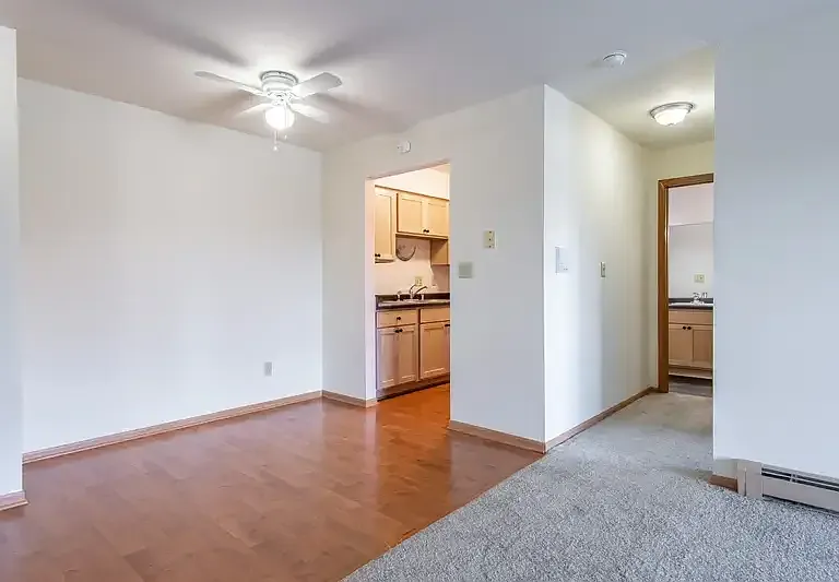 1350 Sunset Rd — Photo 4