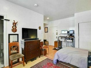 170 W 25th St, New York, NY 10001