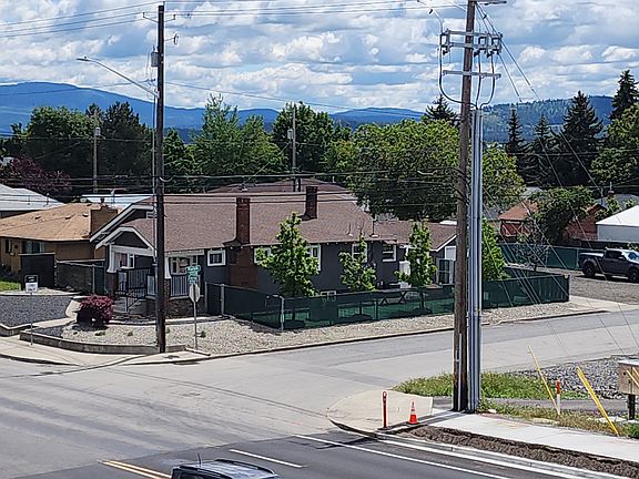 5th image of 3304 E Euclid Ave
