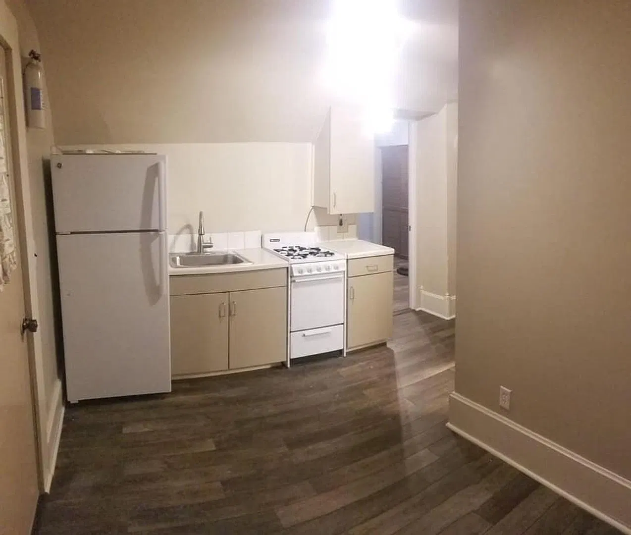 Large 1 Bedroom Apartment Near Viterbo University — Photo 3