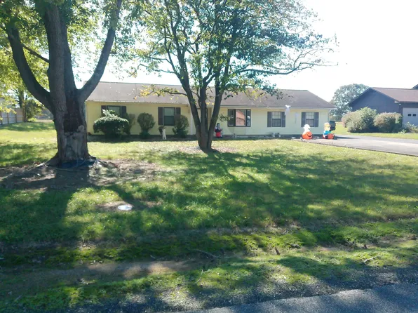 225 Wilton Cir, Paducah, KY 42003
