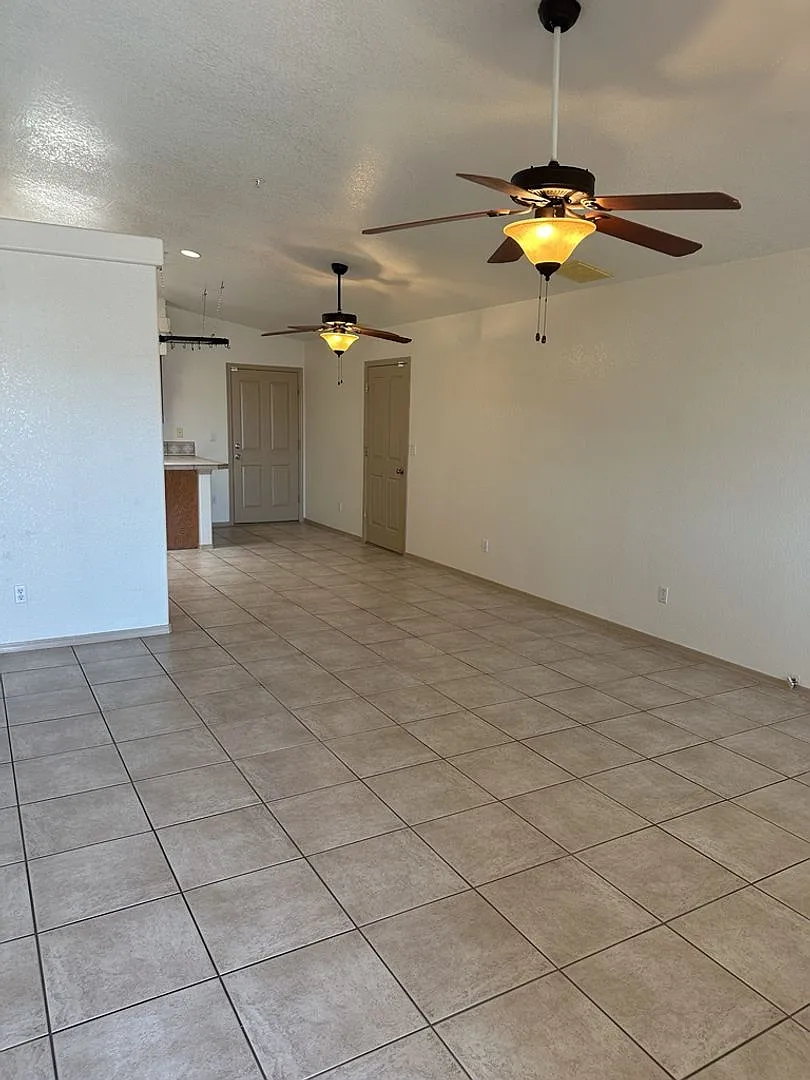 3416 Mockingbird Dr — Photo 3