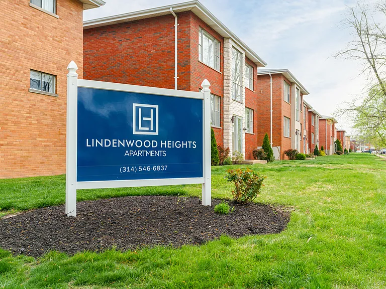 Lindenwood Heights Apartments — Photo 30