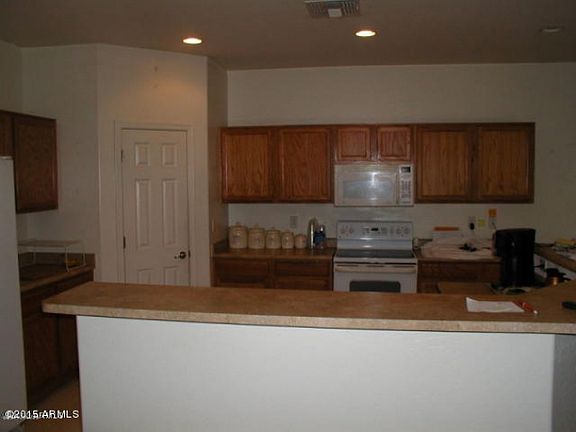 2nd image of 13854 W Ventura St