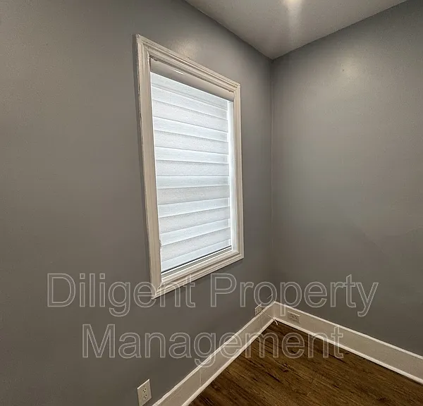 492 King George St #1 — Photo 21