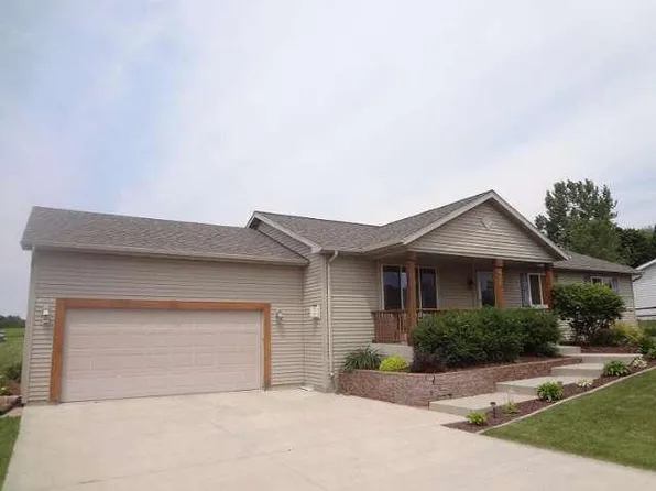 416 S Lincoln Dr, Sheboygan, WI 53083