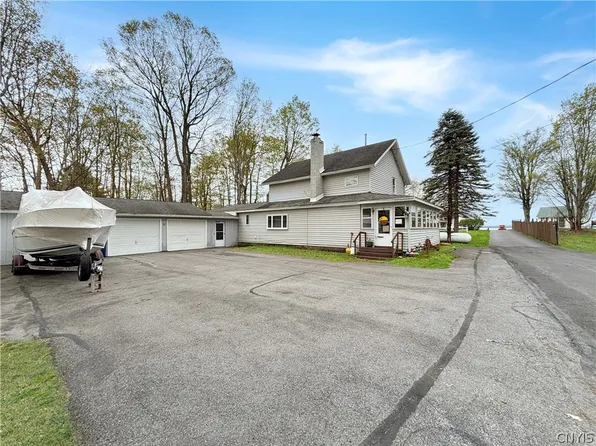 7 Coleman Dr, Constantia, NY 13044