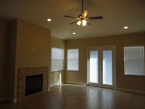 2nd image of 1108 Crimson Clover Ln