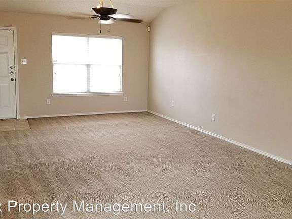 4th image of 539 N Kirby Ave