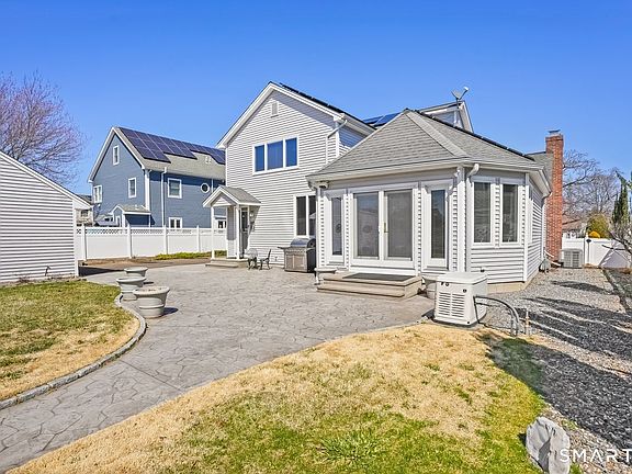 4th image of 225 Lordship Road