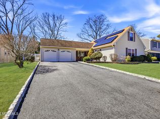 5 Berkshire Drive, Howell, NJ 07731