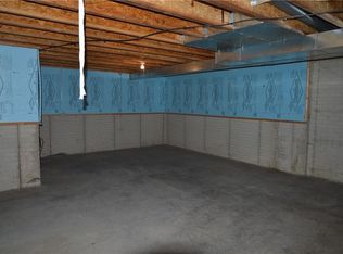 313 N Cherokee Dr, Polk City, IA 50226
