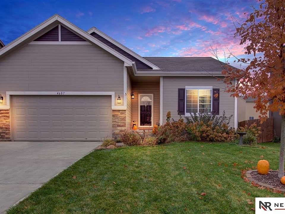 1st image of 4607 Clearwater Dr