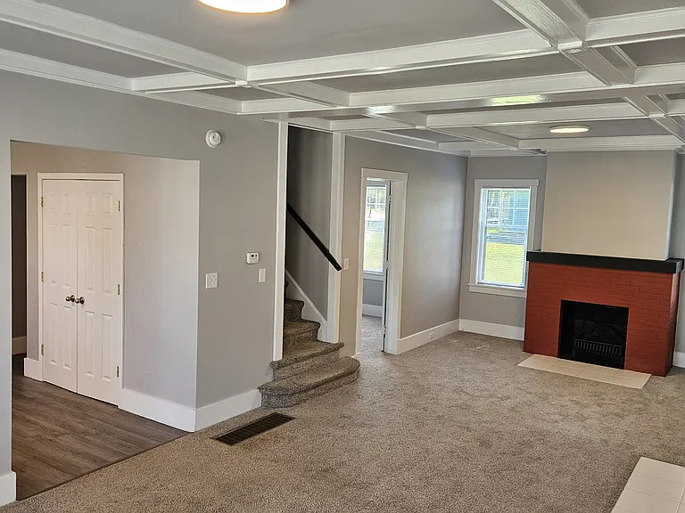 402 S Adams St — Photo 23