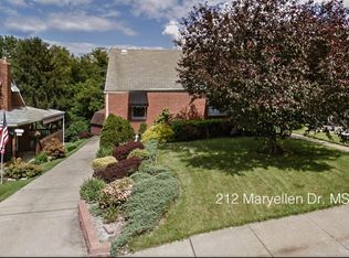 212 Maryellen Dr, North Versailles, PA 15137