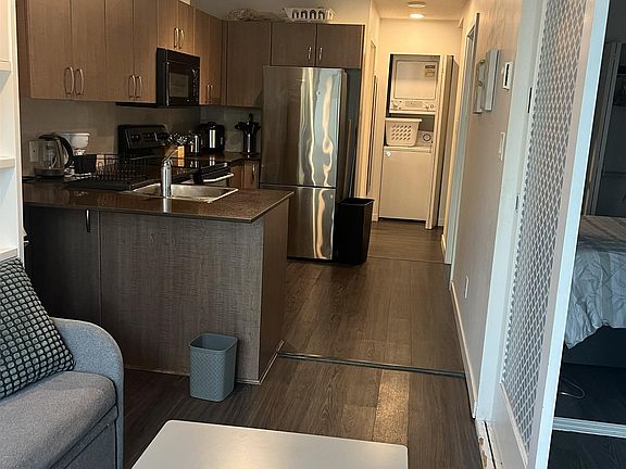4th image of 610 Granville St #1508
