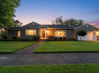525 Bon Air Dr, Sidney, OH 45365